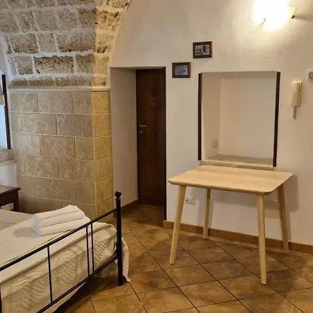 La Corte Di Mezzo * Corigliano dʼOtranto