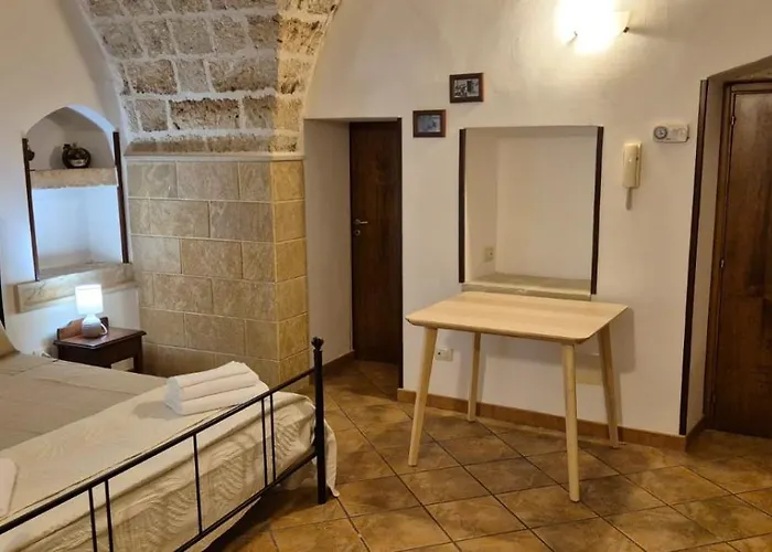 La Corte Di Mezzo * Corigliano dʼOtranto